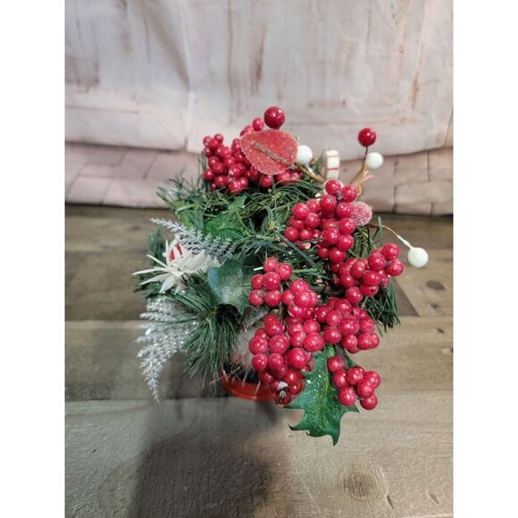 Santa bucket floral arrangement Mistletoe pine cone drum berry xmas decor - Picture 3 of 4